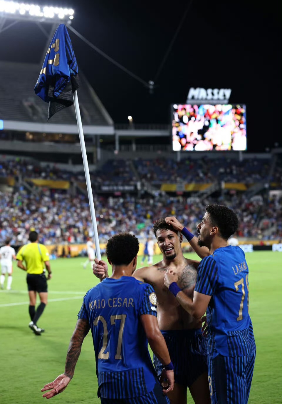 开云网页版 -意甲倒计时，罗马集结日队长鼓劲，细节引发关注，压力陡增，训练强度明显提升(周一006意甲拉齐奥vs维罗纳)