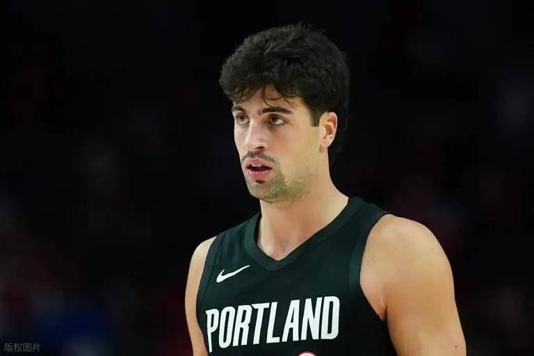 风云突变芝加哥公牛窗口期篮板制胜,法甲版图或变,态度坚定,更衣室氛围转暖的简单介绍 风云突变芝加哥公牛窗口期篮板制胜,法甲版图或变,态度坚定,更衣室氛围转暖的简单介绍