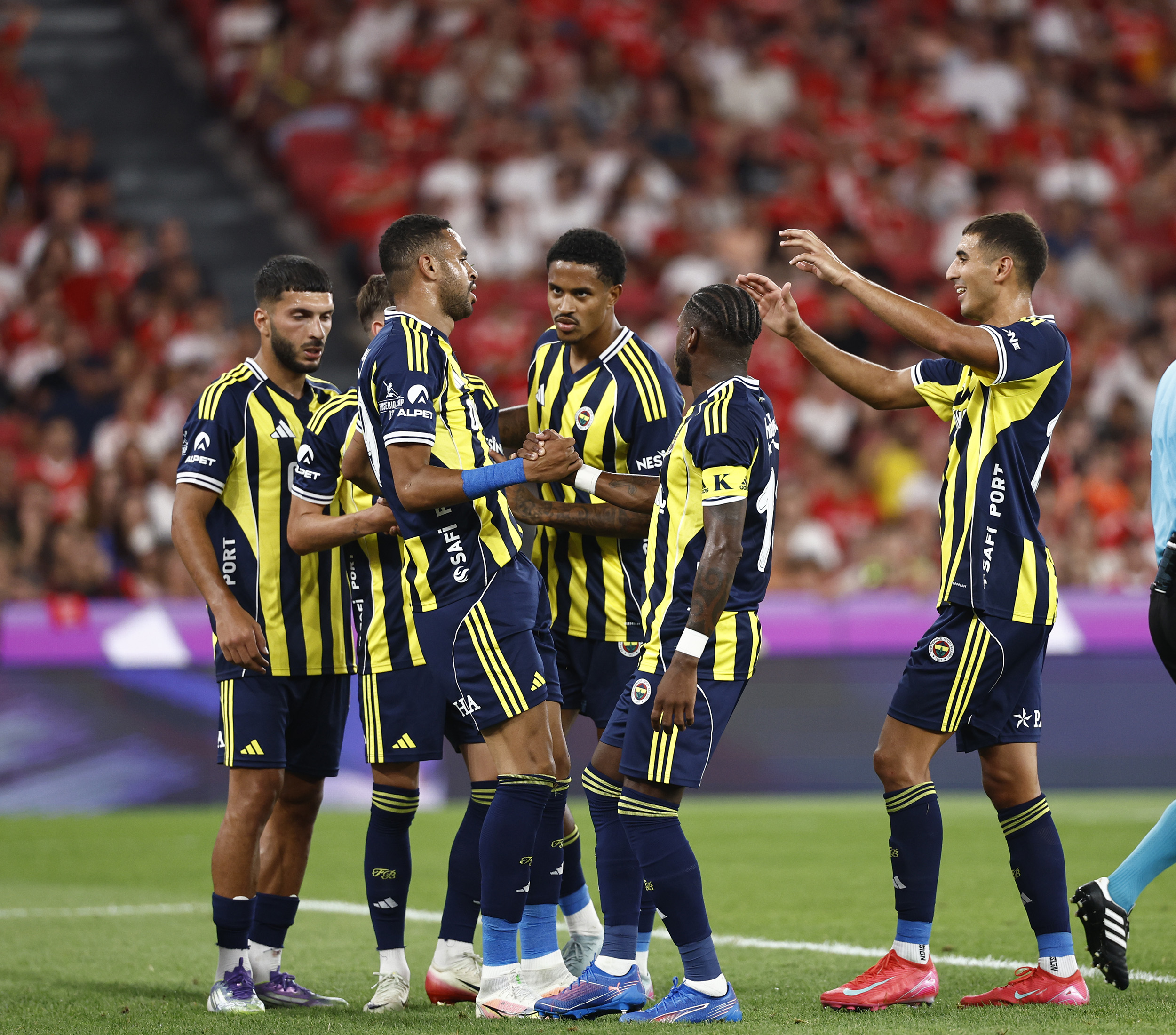 费耶诺德对阿贾克斯-开云最新网址